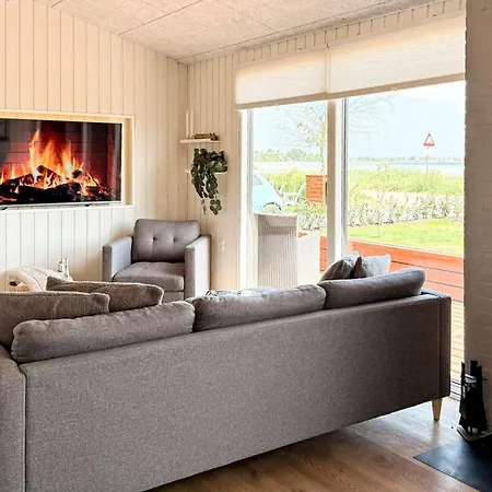 Semesterbostad 6 Person In Sjolund-by Traum *